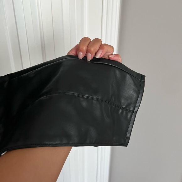Faux leather legging - Picture 3 of 5